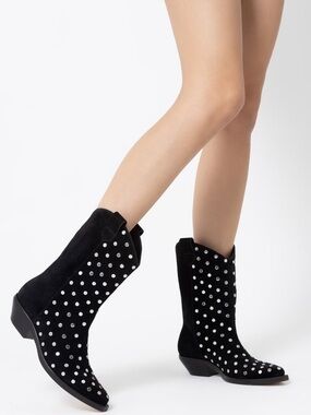 {SCHUTZ} Zachy Western Studded Suede Boots